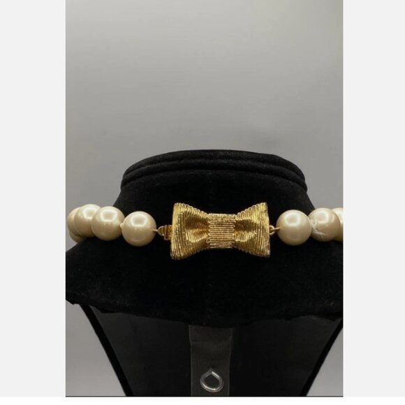 Kate Spade Designer All Wrapped Up Faux Pearl Necklace w/Box EUC - Picture 4 of 6